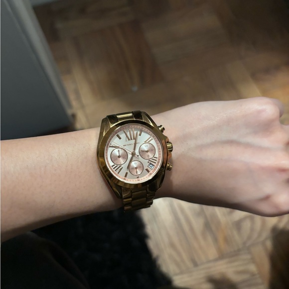 Michael Kors Rose Gold tone runway watch - Picture 5 of 5